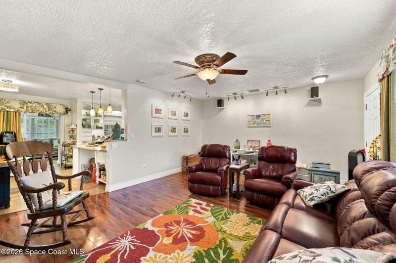 3 bedroom Single Family Residence at 363 Ibis Court, Melbourne Village 6th Sec, Melbourne — photo 4