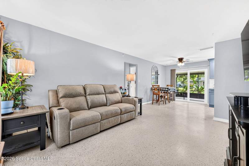3 bedroom Single Family Residence at 1941 Washington Avenue, Bowe Gardens Sec A, Melbourne — photo 4