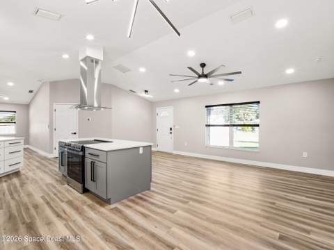 366 Fernandina Street, Palm Bay FL - photo 12 of 31