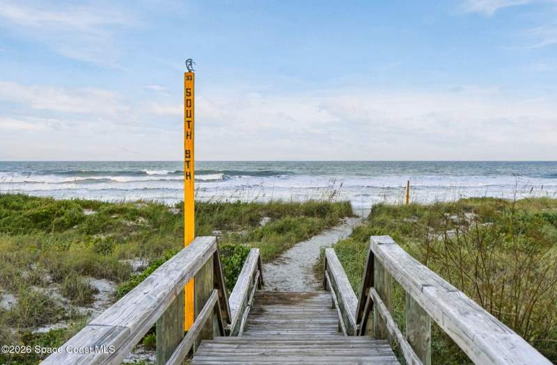 3 bedroom Single Family Residence at 905 S Brevard Avenue, Harborview Sec 2, Cocoa Beach — photo 4