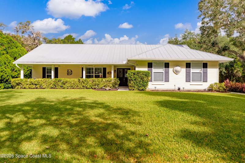 3 bedroom Single Family Residence at 9791 Fleming Grant Road, Allen Et Al 230 Acre Tract Grant Secs 11 19 22, Micco — photo 4