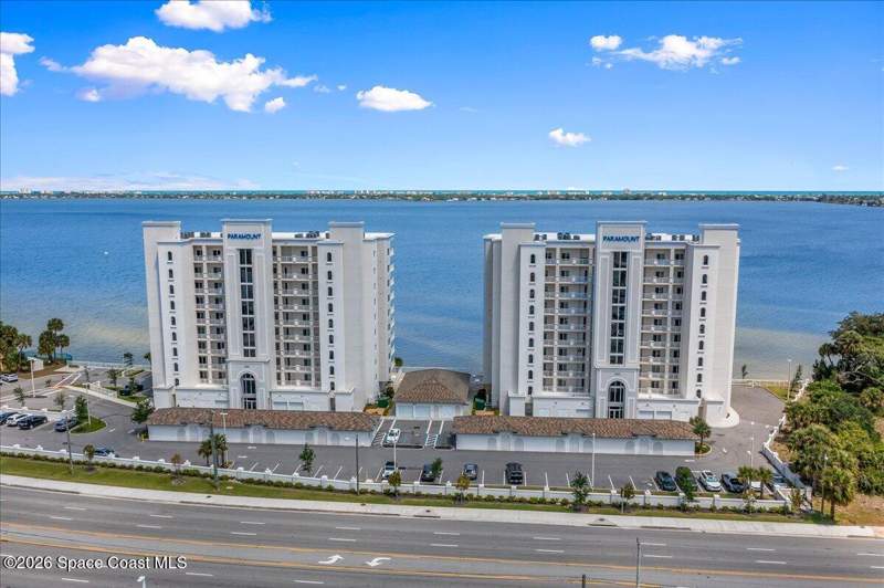 3 bedroom Condominium at 1465 S Harbor City Boulevard #1002, Paramount Riverfront, Melbourne — photo 2