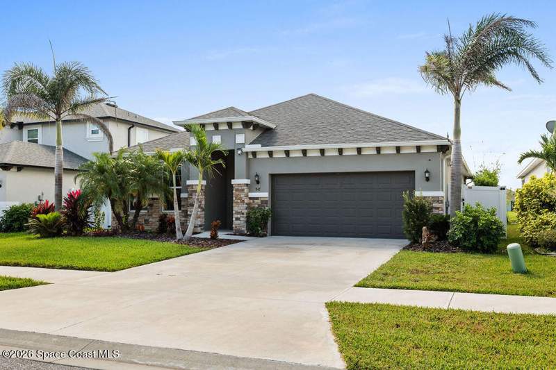 4 bedroom Single Family Residence at 947 Corbin Circle, Bayridge, Palm Bay — photo 4