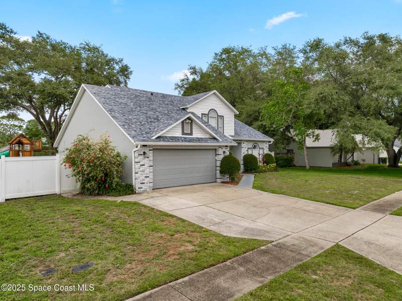 4 bedroom Single Family Residence at 4236 Pondapple Drive, Sherwood Lakes Phase 1, Titusville — photo 2