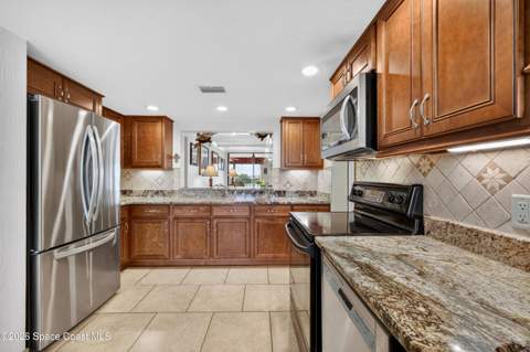 18 Marina Isles Boulevard #303, Indian Harbour Beach FL - photo 13 of 66