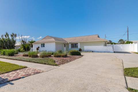 1355 Johns Circle, Merritt Island FL - photo 8 of 58