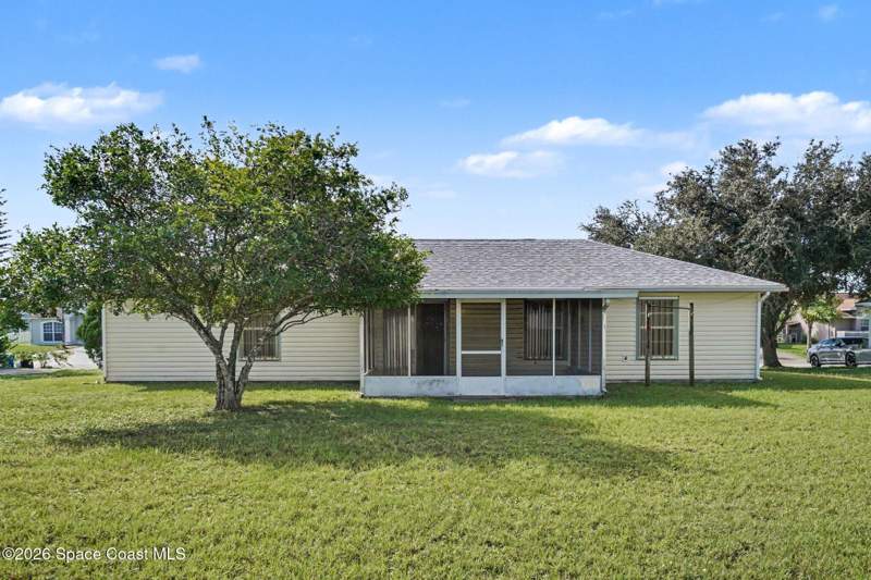 3 bedroom Single Family Residence at 1049 Buford Street, Port Malabar Unit 42, Palm Bay — photo 4