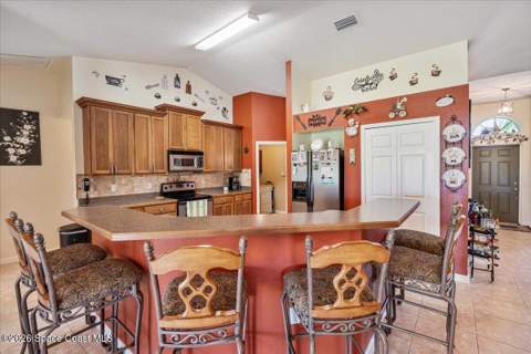 899 Sanford Street, Palm Bay FL - photo 14 of 73