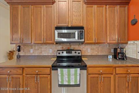 899 Sanford Street, Palm Bay FL - photo 15 of 73