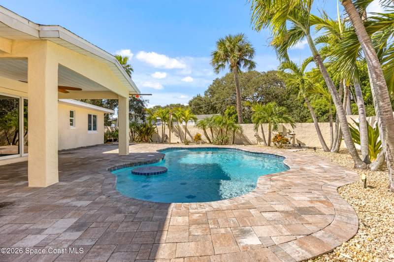 3 bedroom Single Family Residence at 104 W Alachua Lane, Cocoa Ocean Beach Subd, Cocoa Beach — photo 3