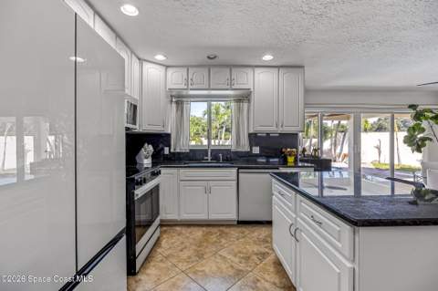 104 W Alachua Lane, Cocoa Beach FL - photo 11 of 54