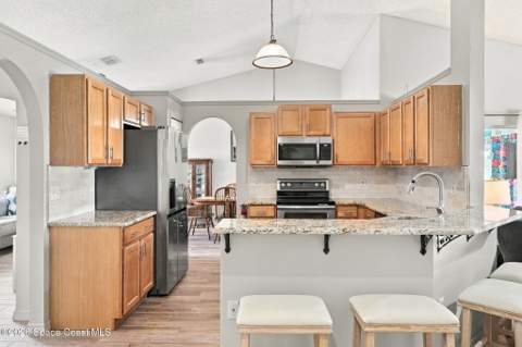 1563 Dozier Circle, Palm Bay FL - photo 10 of 57