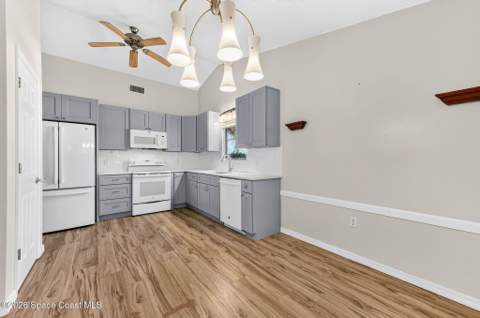 4435 Westlake Drive, Titusville FL - photo 9 of 38