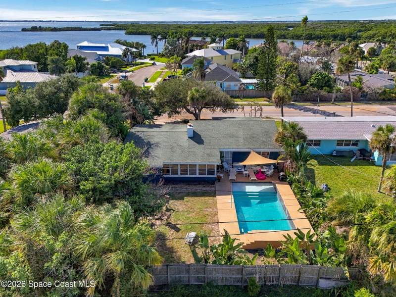 3 bedroom Single Family Residence at 905 S Brevard Avenue, Harborview Sec 2, Cocoa Beach — photo 3