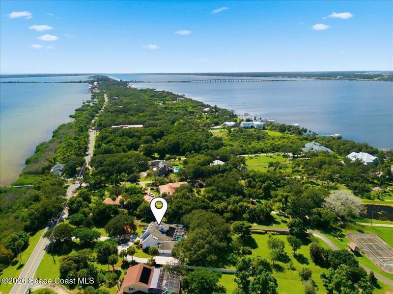 5 bedroom Single Family Residence at 7075 S Tropical Trail, Dicksons Subd, Merritt Island — photo 2
