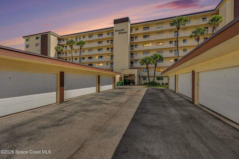2 bedroom Condominium at 55 N 4th Street #103, Ocean Pines Condo, Cocoa Beach — photo 3