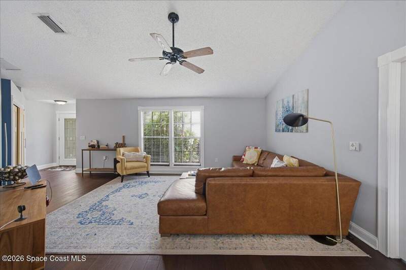 4 bedroom Single Family Residence at 1237 Lakeview Drive, Three Meadows Phase I, Rockledge — photo 4