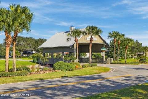 655 Woodbridge Drive, Melbourne FL - photo 7 of 83
