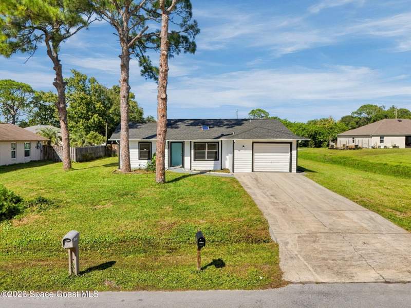 4 bedroom Single Family Residence at 711 Kempten Street, Port Malabar Unit 48, Palm Bay — photo 3