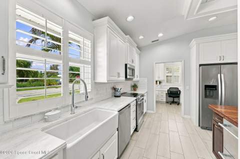 501 Avenue A, Melbourne Beach FL - photo 8 of 95