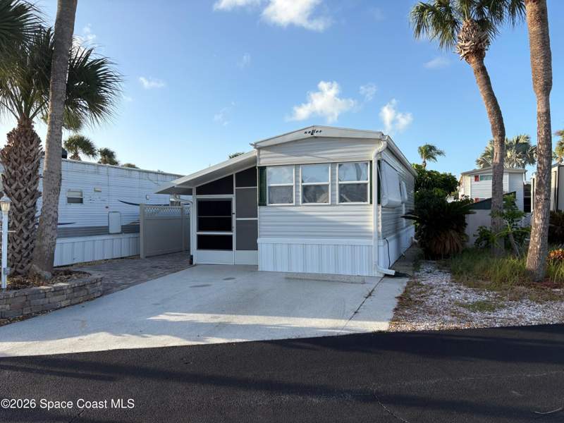 1 bedroom Manufactured Home at 573 Carousel Lane #284, Outdoor Resorts, Melbourne Beach — photo 3