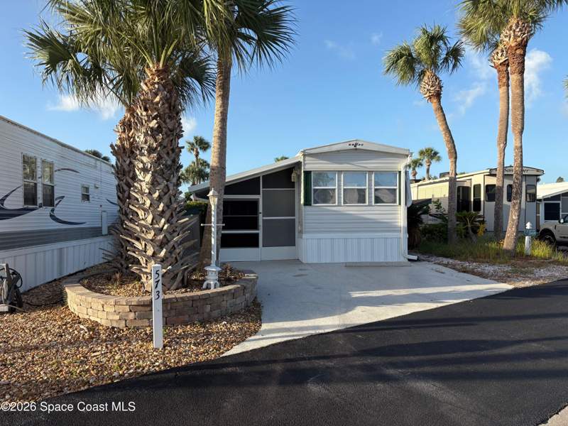1 bedroom Manufactured Home at 573 Carousel Lane #284, Outdoor Resorts, Melbourne Beach — photo 2