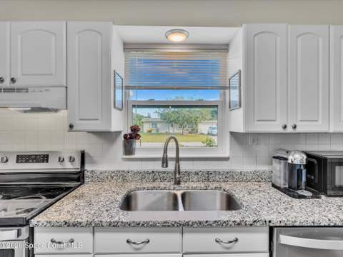 467 Alice Drive, Melbourne FL - photo 9 of 44