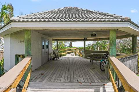 215 Glengarry Avenue, Melbourne Beach FL - photo 8 of 65