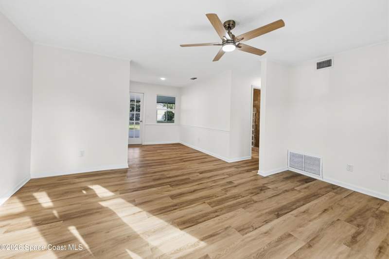 3 bedroom Single Family Residence at 566 Sylvia Road, Cannova Park Sec C, West Melbourne — photo 2