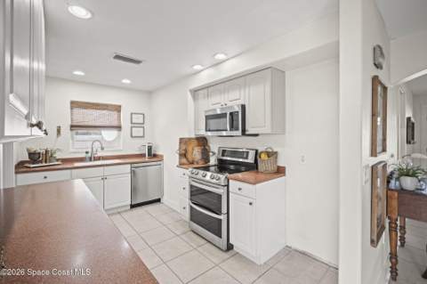 2559 Floridiane Drive, Melbourne FL - photo 14 of 35