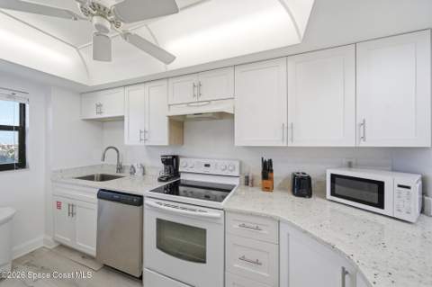 7520 Ridgewood Avenue #906, Cape Canaveral FL - photo 14 of 31