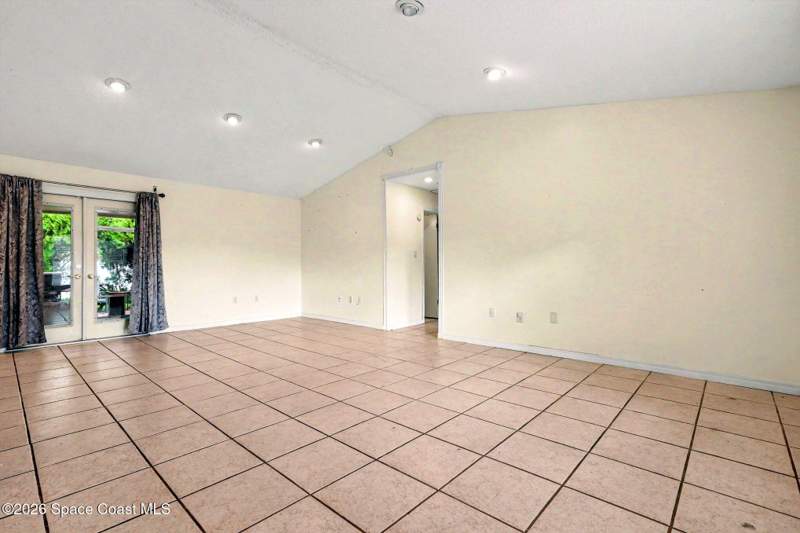 3 bedroom Single Family Residence at 798 Hernandes Avenue, Port Malabar Unit 12, Palm Bay — photo 3