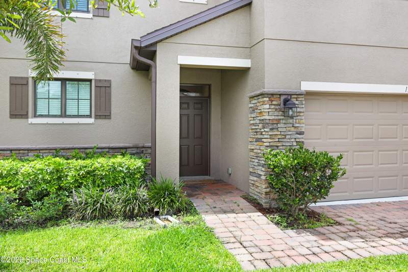 4 bedroom Single Family Residence at 1334 Musgrass Circle, Sawgrass Lakes Phase Two C and D, West Melbourne — photo 2