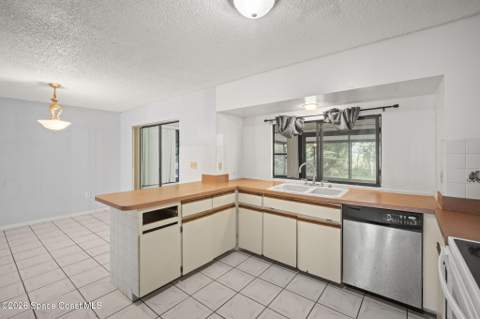999 Pyracantha Street, Palm Bay FL - photo 11 of 36
