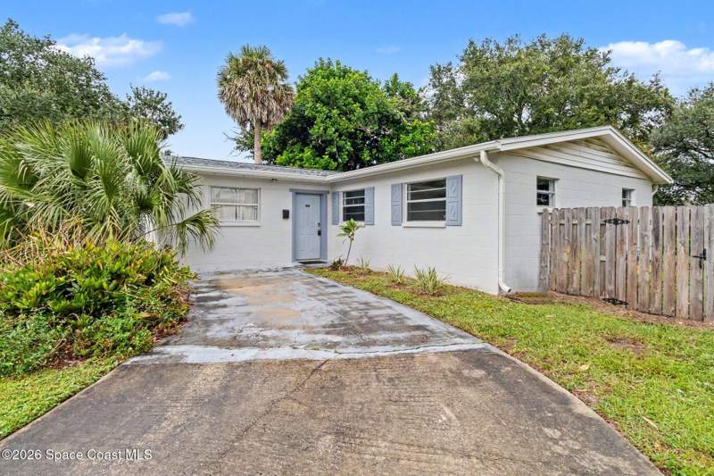 4 bedroom Single Family Residence at 2734 Fountainhead Boulevard, Fountainhead Unit 4, Melbourne — photo 2