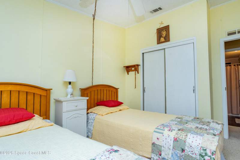 2 bedroom Manufactured Home at 580 Tarpon Drive #Unit 1 Lot 32 Blk 7, Barefoot Bay Unit 1, Sebastian — photo 4
