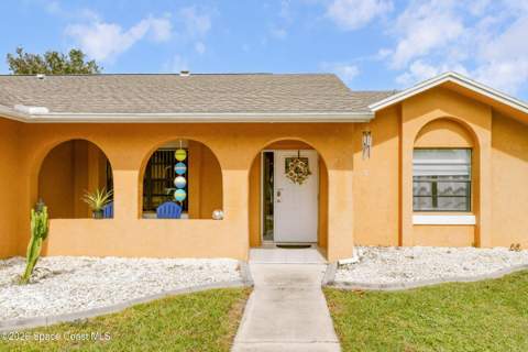 1559 Starboard Street, Palm Bay FL - photo 7 of 37