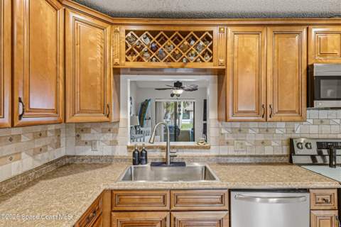 1559 Starboard Street, Palm Bay FL - photo 12 of 37