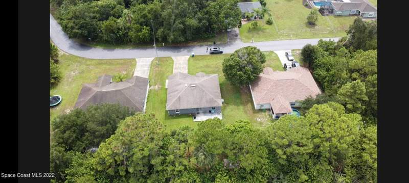 4 bedroom Single Family Residence at 1279 Windingdale Street, Port Malabar Unit 23, Palm Bay — photo 4