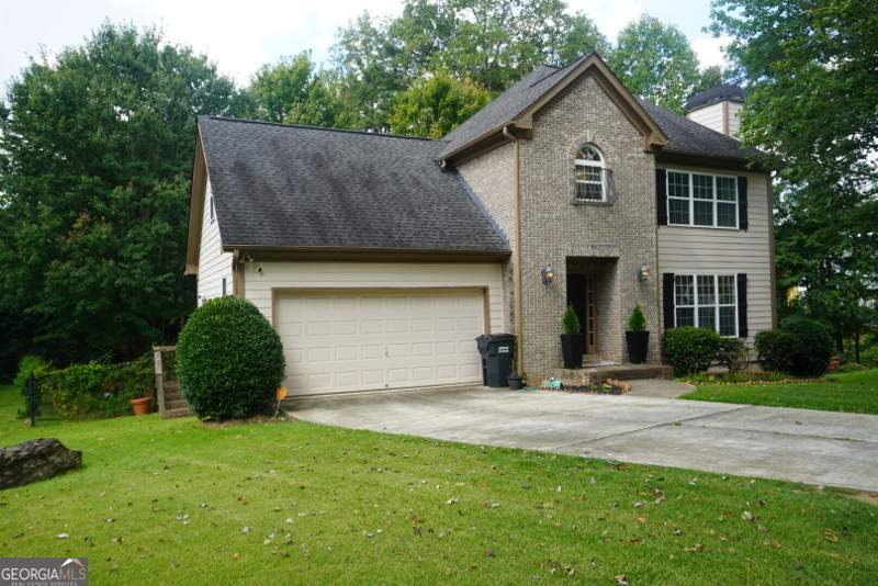 4 bedroom Single Family Residence at 251 Heathridge Lane, Heathridge, Mableton — photo 2