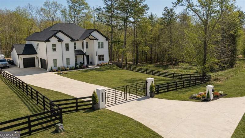 5 bedroom Single Family Residence at 1017 Fleeman Road, None, Hoschton — photo 3