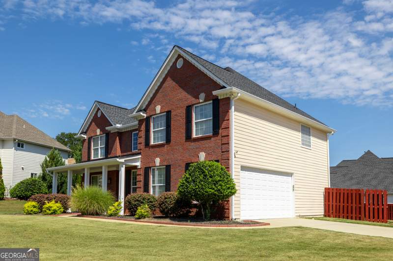 4 bedroom Single Family Residence at 1544 Rolling Meadows Drive, Rolling Meadows at Westridge, Mcdonough — photo 4