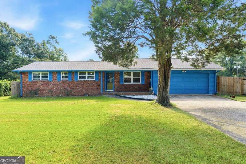 3 bedroom Single Family Residence at 3842 Highway 5, Bearden Place, Douglasville — photo 2