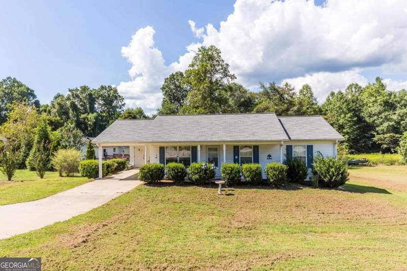 3 bedroom Single Family Residence at 738 Hood Street, none, Cleveland — photo 1