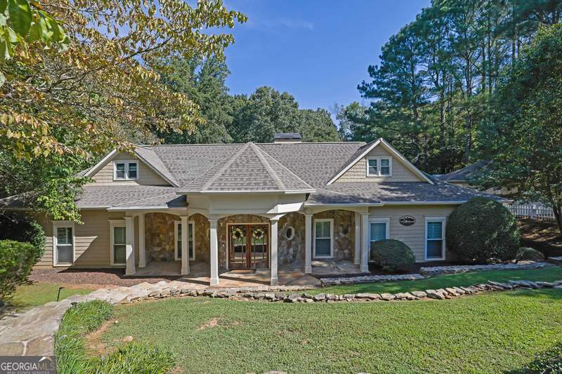 4 bedroom Single Family Residence at 1010 Little River Way, LIBERTY HILLS FARMS, Alpharetta — photo 3