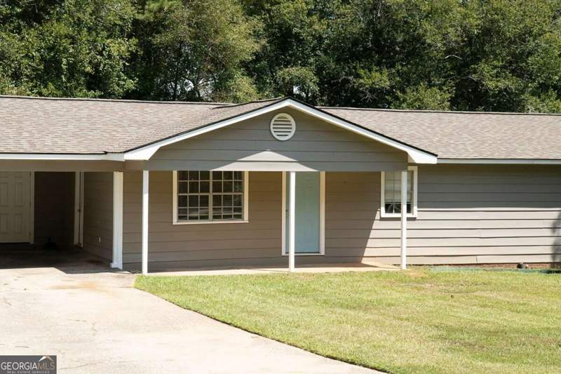3 bedroom Single Family Residence at 20 Woodland Drive, PINE RIDGE, Carrollton — photo 2