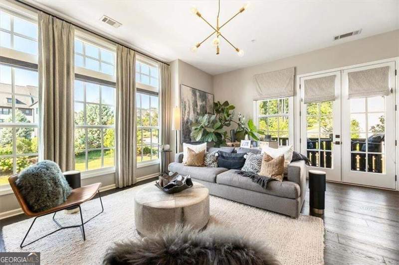 1 bedroom Townhouse at 201 Britten Pass, Serenade, Alpharetta — photo 2