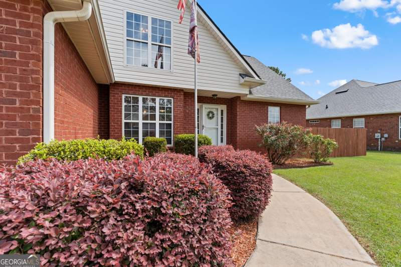 5 bedroom Single Family Residence at 318 Christopher Luke Circle, Brendale, Perry — photo 3
