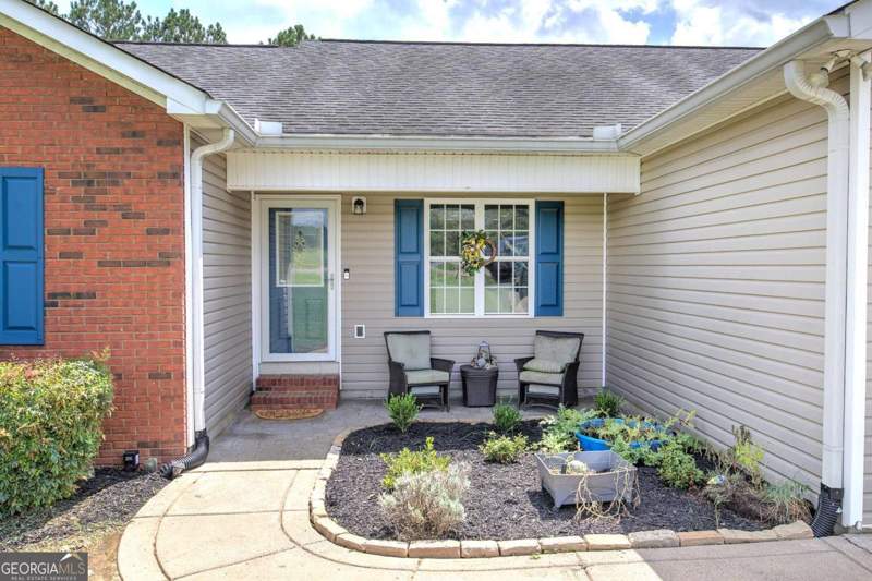 3 bedroom Single Family Residence at 152 Brewer Road, None, Kingston — photo 5