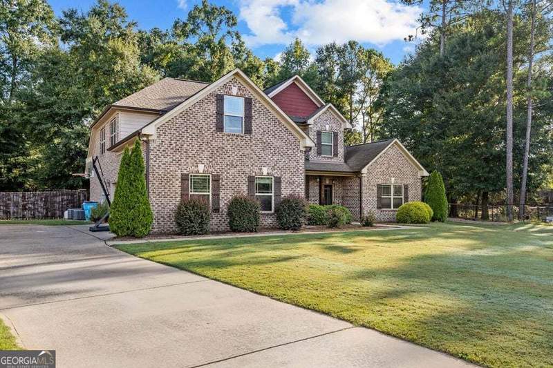5 bedroom Single Family Residence at 129 Coldwater Creek Drive, COLDWATER CREEK, Mcdonough — photo 3